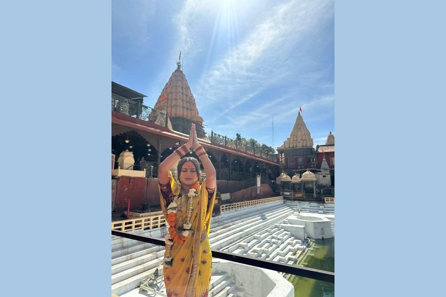 &TV’s Rajesh, Anita Bhabi and Yashoda seek blessings at India’s most revered Lord Shiva’s temples during Mahashivratri