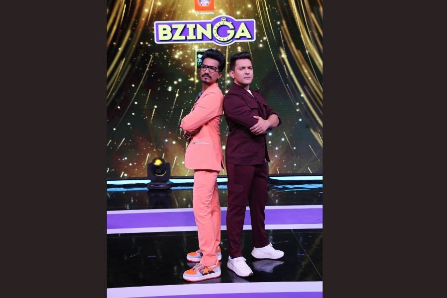 Poora India bol raha hai Jai Bzinga! Hindi Game Show becomes popular amongst masses for its unique blend of fun-tainment and Bumper Prizes!