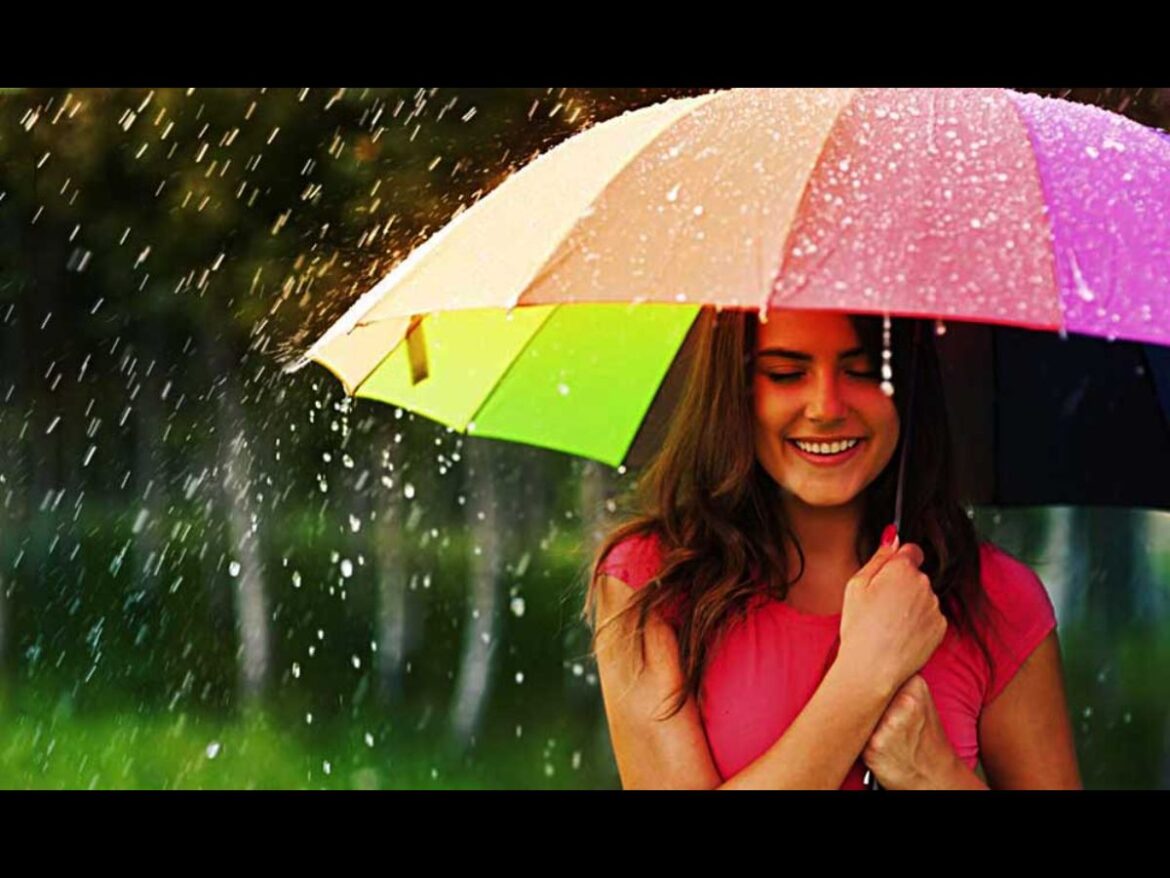 Causes of increased hair fall in monsoon and how to prevent it with Homeopathy