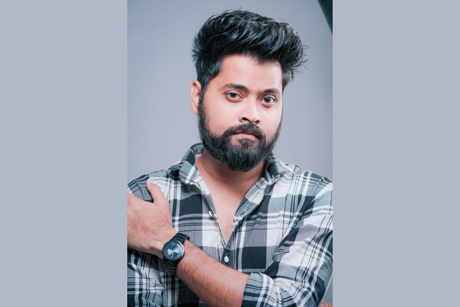 Breaking Barriers: Kushal Mistry Redefines Gujarati Content Creation