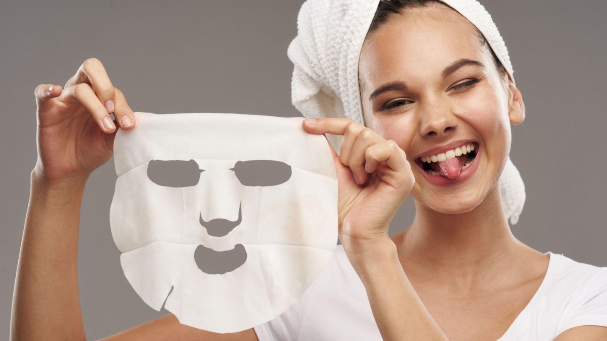 Detan Face Mask: The Quick Fix for Sun-Damaged Skin